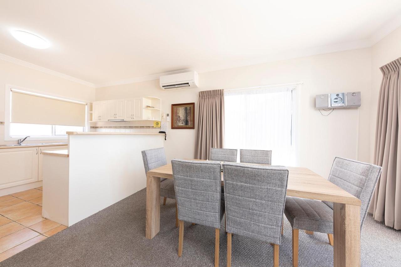 Meridian Beachside Apartments Олд-Бар Экстерьер фото