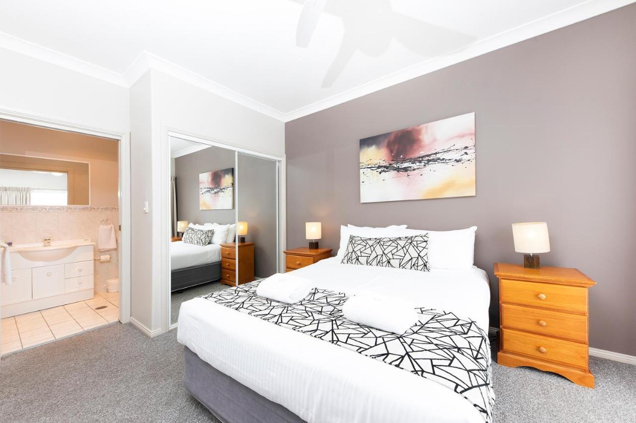 Meridian Beachside Apartments Олд-Бар Экстерьер фото