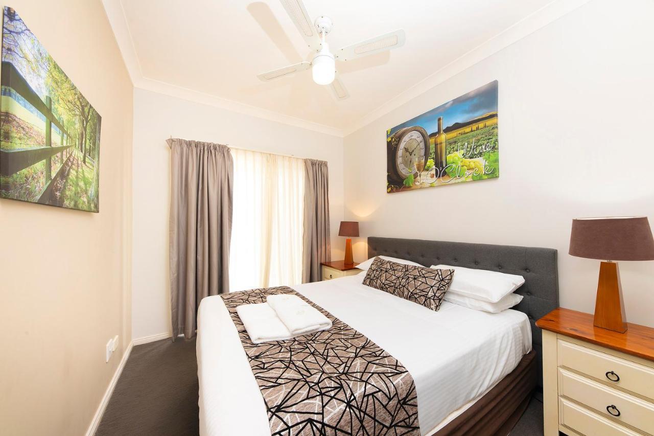 Meridian Beachside Apartments Олд-Бар Экстерьер фото