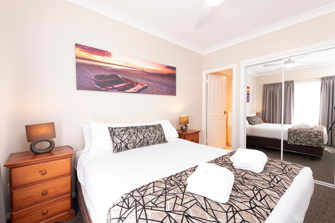 Meridian Beachside Apartments Олд-Бар Экстерьер фото