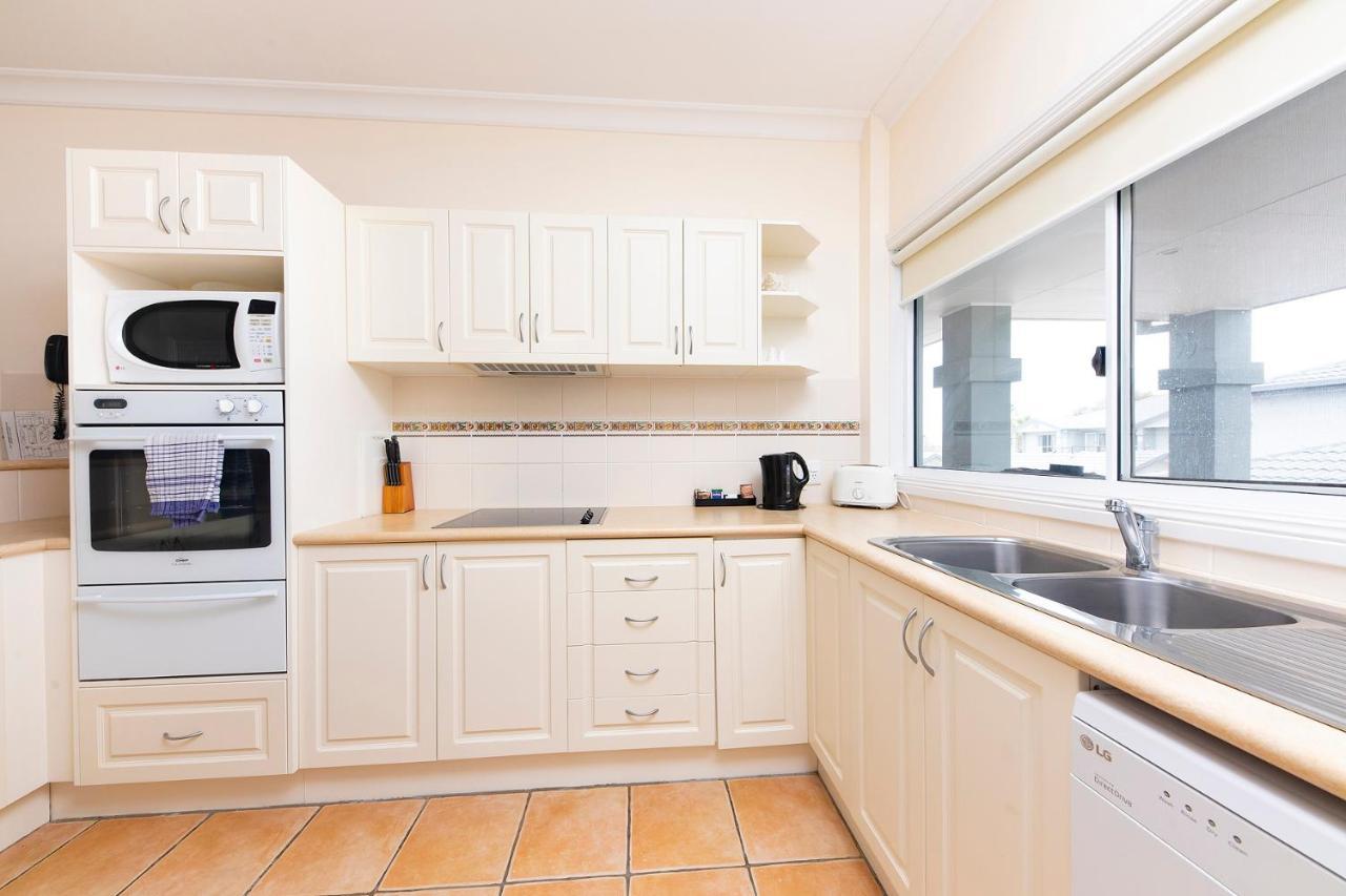 Meridian Beachside Apartments Олд-Бар Экстерьер фото