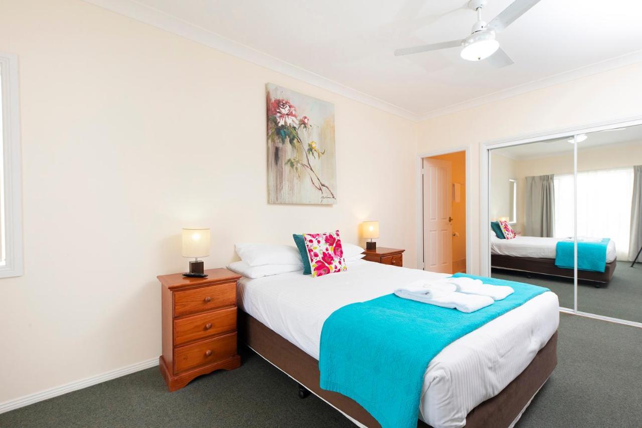 Meridian Beachside Apartments Олд-Бар Экстерьер фото